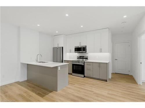 525-525 New Dundee Road, Kitchener, ON - Indoor Photo Showing Kitchen With Stainless Steel Kitchen With Upgraded Kitchen