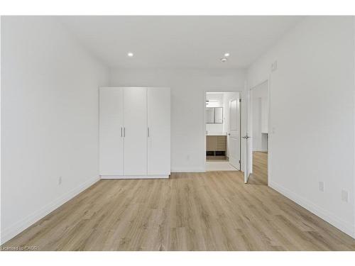 525-525 New Dundee Road, Kitchener, ON - Indoor Photo Showing Other Room