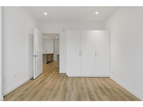 525-525 New Dundee Road, Kitchener, ON - Indoor Photo Showing Other Room