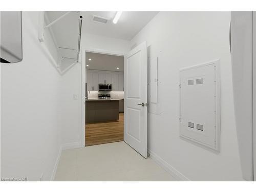525-525 New Dundee Road, Kitchener, ON - Indoor Photo Showing Other Room