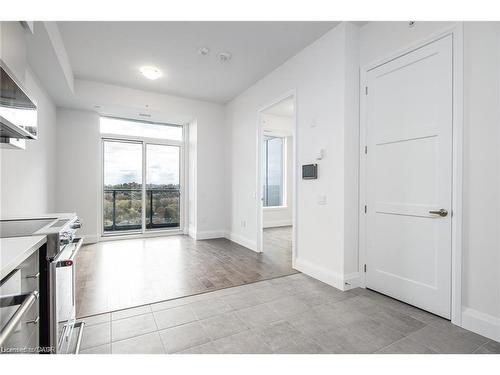 1303-93 Arthur Street S, Guelph, ON - Indoor