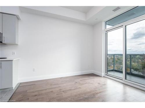 1303-93 Arthur Street S, Guelph, ON - Indoor Photo Showing Other Room