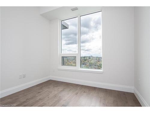 1303-93 Arthur Street S, Guelph, ON - Indoor Photo Showing Other Room