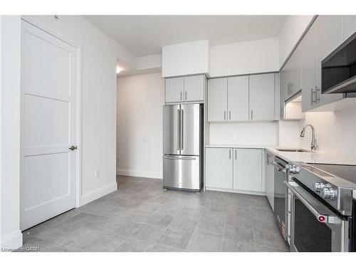 1303-93 Arthur Street S, Guelph, ON - Indoor Photo Showing Kitchen With Stainless Steel Kitchen