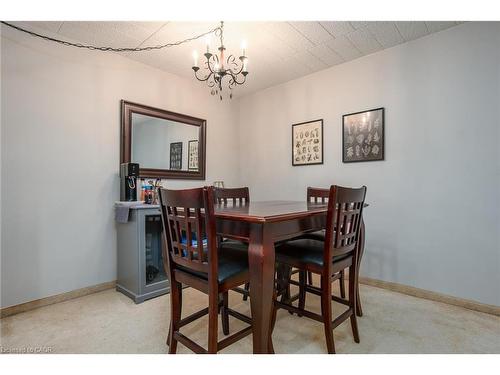 104-71 Vanier Drive, Kitchener, ON - Indoor Photo Showing Dining Room
