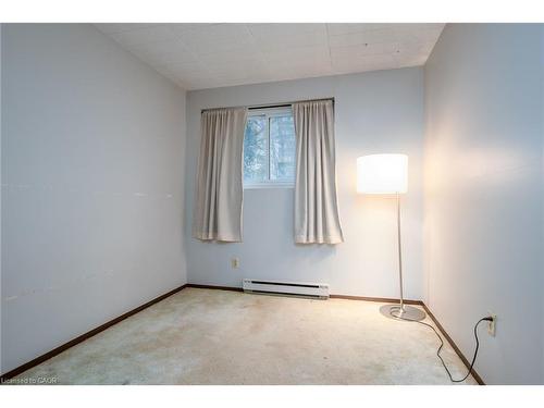 104-71 Vanier Drive, Kitchener, ON - Indoor Photo Showing Other Room