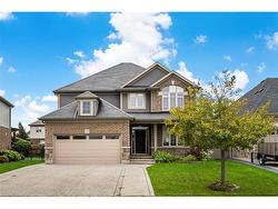 17 Trailwood Drive  Welland, ON L3C 0B6