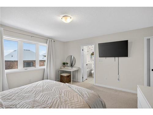 50 Kelso Drive, Caledonia, ON - Indoor Photo Showing Bedroom