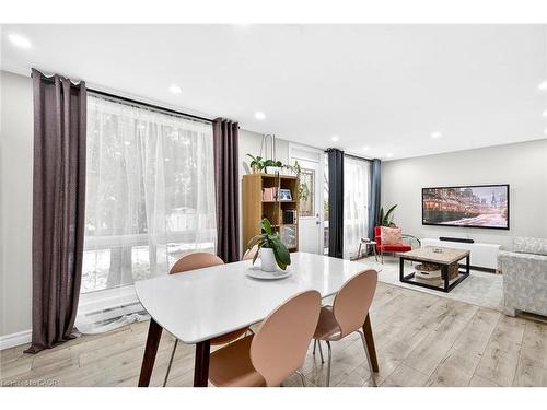 B63-25 Britten Close, Hamilton, ON - Indoor