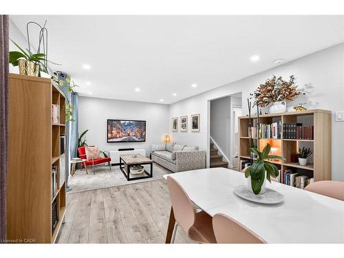 B63-25 Britten Close, Hamilton, ON - Indoor