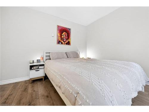 B63-25 Britten Close, Hamilton, ON - Indoor Photo Showing Bedroom