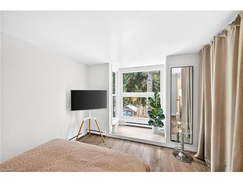 B63-25 Britten Close, Hamilton, ON - Indoor