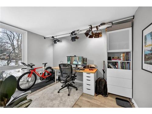 B63-25 Britten Close, Hamilton, ON - Indoor