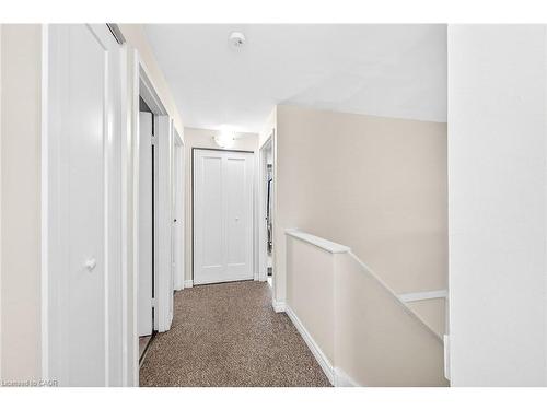 B63-25 Britten Close, Hamilton, ON - Indoor Photo Showing Other Room