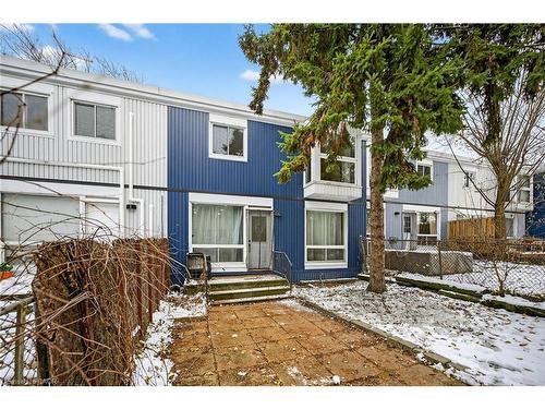 B63-25 Britten Close, Hamilton, ON - Outdoor