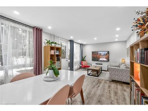 B63-25 Britten Close, Hamilton, ON - Indoor