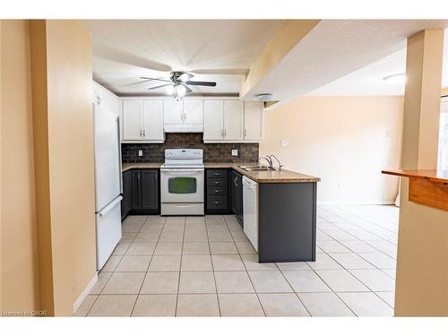 Lower-79 Munroe Crescent, Guelph, ON - Indoor Photo Showing Kitchen