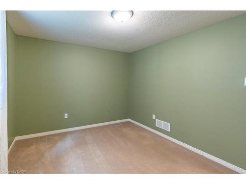 Lower-79 Munroe Crescent, Guelph, ON - Indoor Photo Showing Other Room