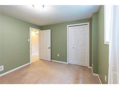 Lower-79 Munroe Crescent, Guelph, ON - Indoor Photo Showing Other Room