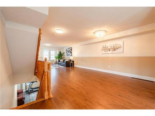 38 Archibald Mews, Toronto, ON - Indoor Photo Showing Other Room