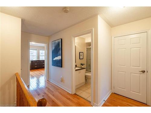 38 Archibald Mews, Toronto, ON - Indoor Photo Showing Other Room