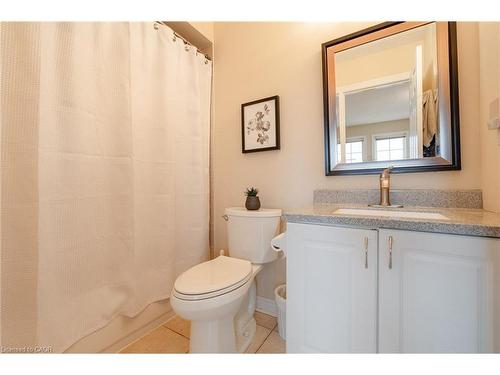 38 Archibald Mews, Toronto, ON - Indoor Photo Showing Bathroom