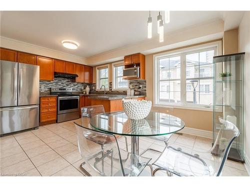 38 Archibald Mews, Toronto, ON - Indoor