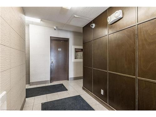 101-253 Lester Street, Waterloo, ON - Indoor Photo Showing Other Room