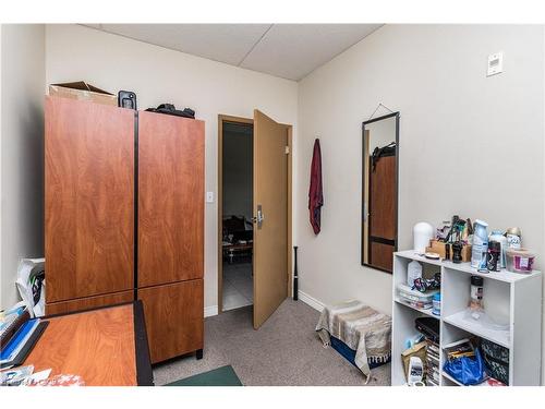 101-253 Lester Street, Waterloo, ON - Indoor