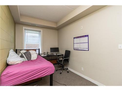 101-253 Lester Street, Waterloo, ON - Indoor