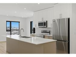 724-525 New Dundee Road  Kitchener, ON N2P 0K8