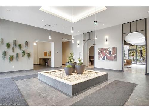 724-525 New Dundee Road, Kitchener, ON - Indoor Photo Showing Other Room