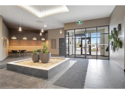 724-525 New Dundee Road, Kitchener, ON - Indoor Photo Showing Other Room