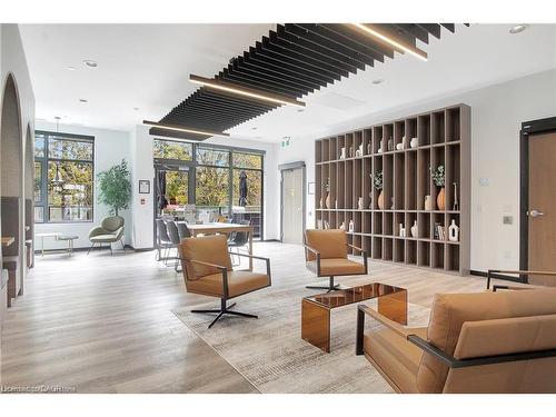 724-525 New Dundee Road, Kitchener, ON - Indoor Photo Showing Other Room