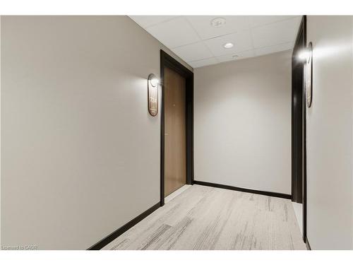724-525 New Dundee Road, Kitchener, ON - Indoor Photo Showing Other Room
