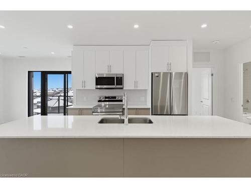 724-525 New Dundee Road, Kitchener, ON - Indoor Photo Showing Kitchen With Stainless Steel Kitchen With Double Sink With Upgraded Kitchen