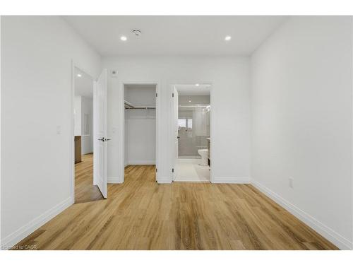 724-525 New Dundee Road, Kitchener, ON - Indoor Photo Showing Other Room
