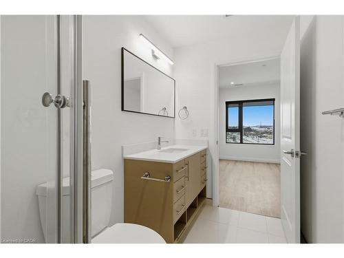 724-525 New Dundee Road, Kitchener, ON - Indoor Photo Showing Bathroom