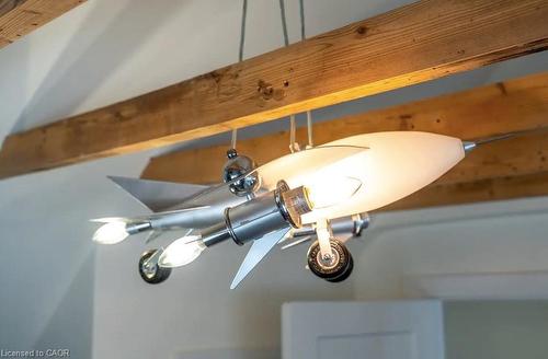 122 Queensdale Avenue E, Hamilton, ON - Indoor Photo Showing Other Room