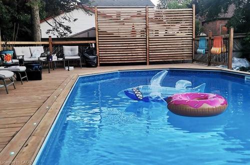 122 Queensdale Avenue E, Hamilton, ON - Outdoor With In Ground Pool