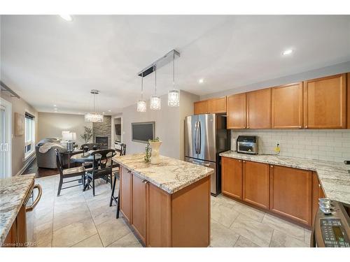 1351 Mcguffin Gate, Milton, ON - Indoor Photo Showing Kitchen With Upgraded Kitchen