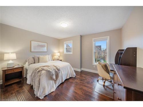 1351 Mcguffin Gate, Milton, ON - Indoor Photo Showing Bedroom