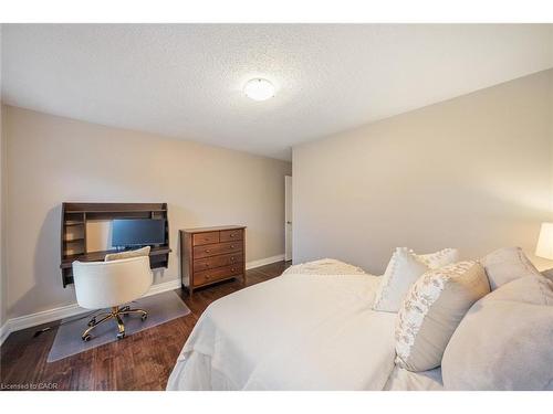 1351 Mcguffin Gate, Milton, ON - Indoor Photo Showing Bedroom