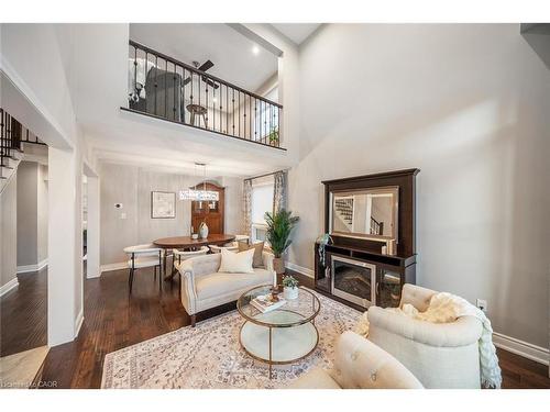 1351 Mcguffin Gate, Milton, ON - Indoor Photo Showing Living Room