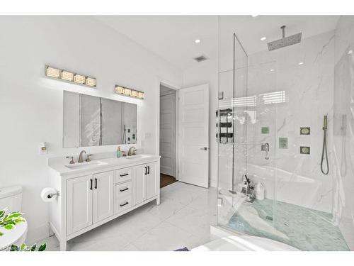 334 Third Line, Oakville, ON - Indoor Photo Showing Bathroom