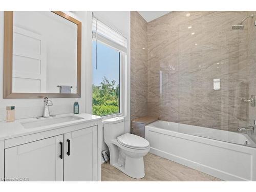 334 Third Line, Oakville, ON - Indoor Photo Showing Bathroom