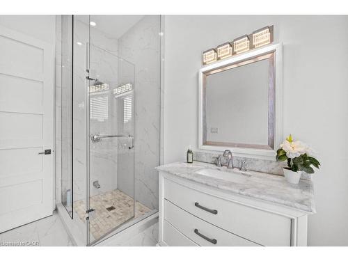 334 Third Line, Oakville, ON - Indoor Photo Showing Bathroom