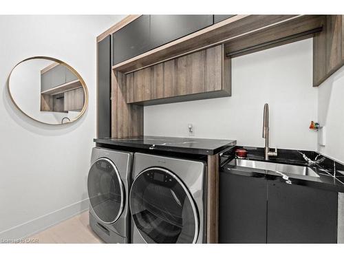 334 Third Line, Oakville, ON - Indoor Photo Showing Laundry Room