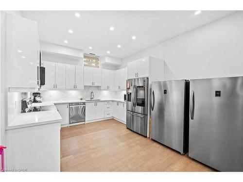 334 Third Line, Oakville, ON - Indoor Photo Showing Kitchen With Stainless Steel Kitchen With Upgraded Kitchen