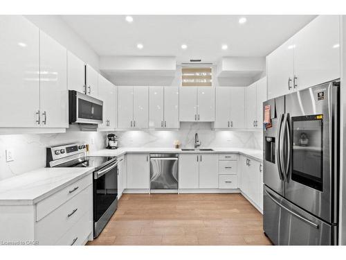 334 Third Line, Oakville, ON - Indoor Photo Showing Kitchen With Stainless Steel Kitchen With Upgraded Kitchen